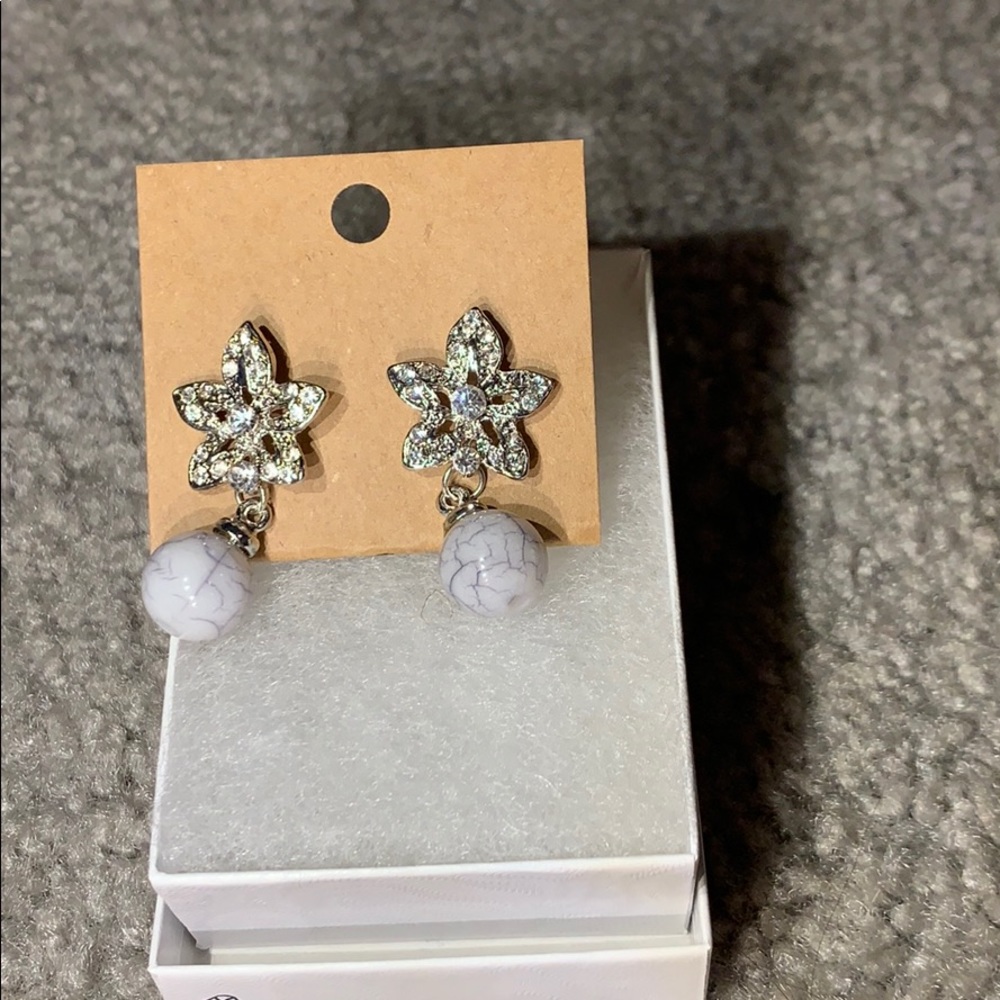 Semi formal star earrings